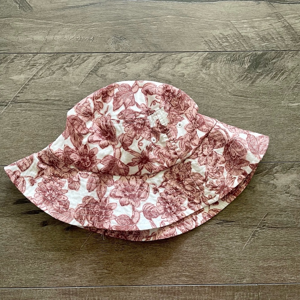Abercrombie floral bucket hat